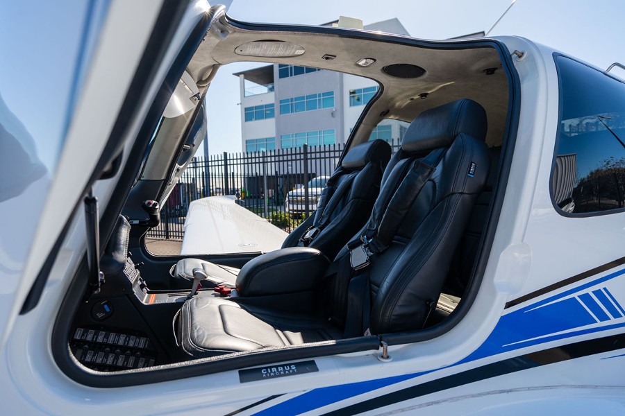 2021 Cirrus SR20 G6 (N323HW), photo 14
