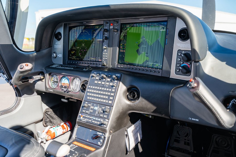 2021 Cirrus SR20 G6 (N323HW), photo 16