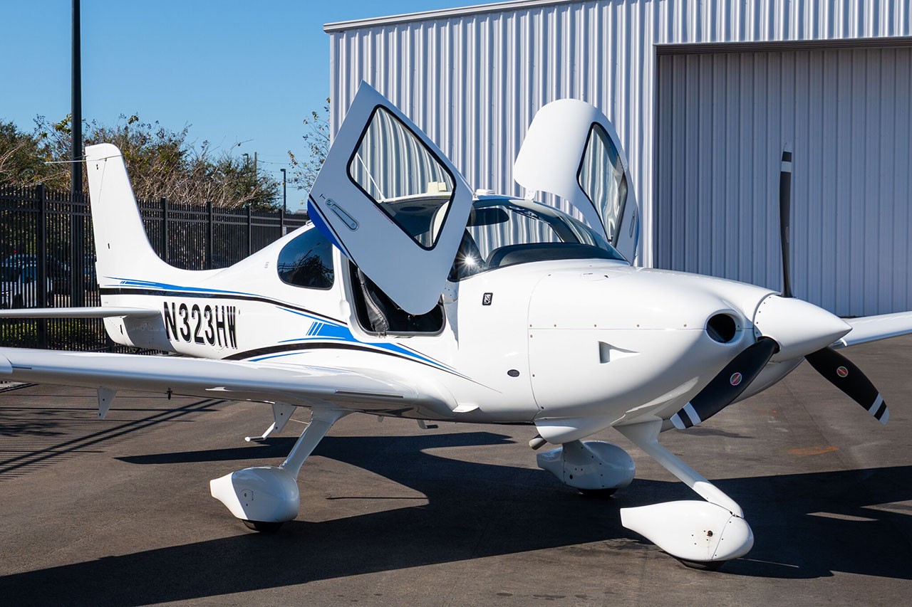 2021 Cirrus SR20 — photo 4