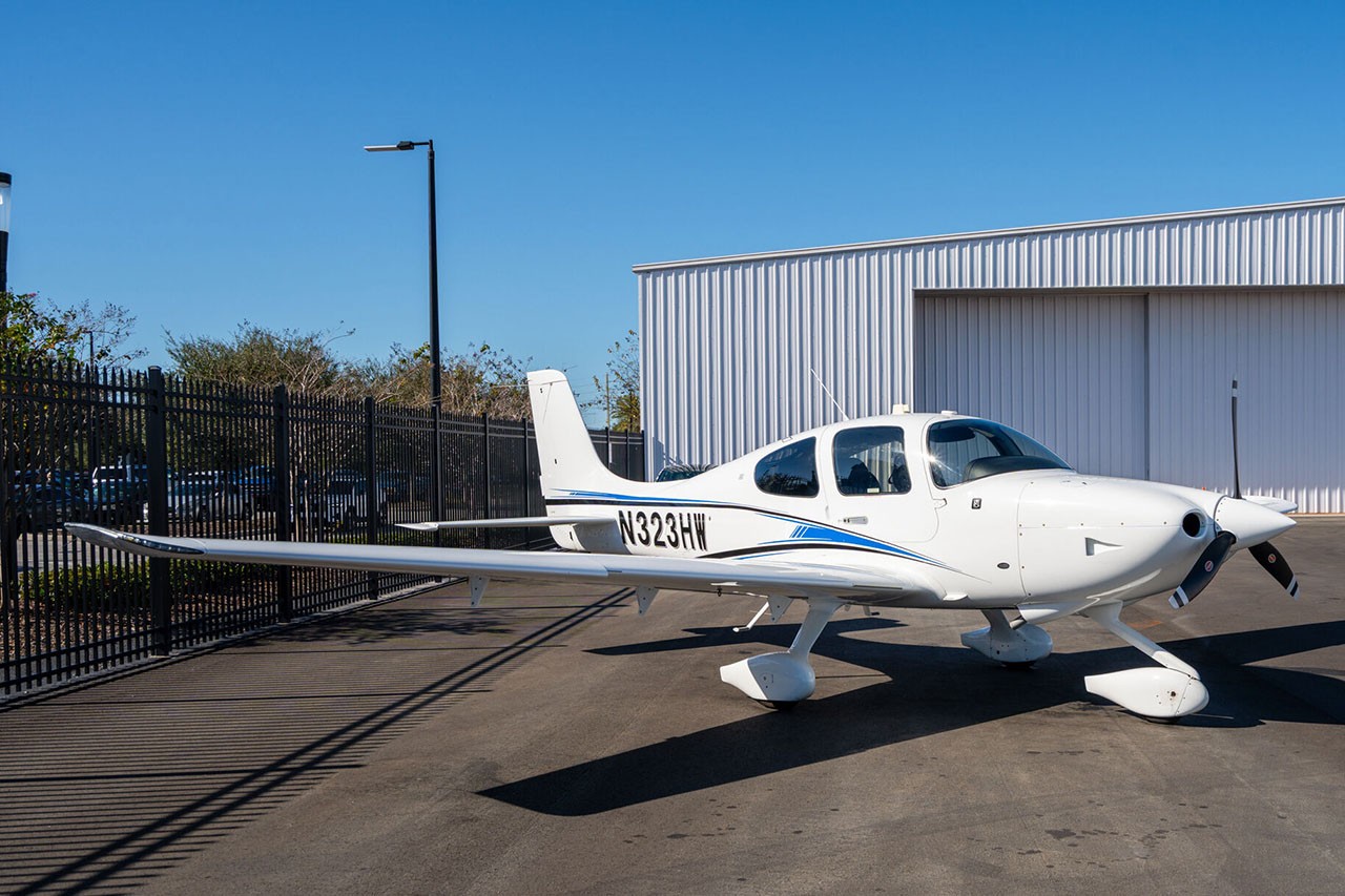 2021 Cirrus SR20 — photo 5