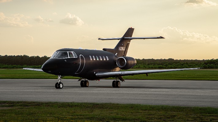 2000 Hawker 800XP — photo 1