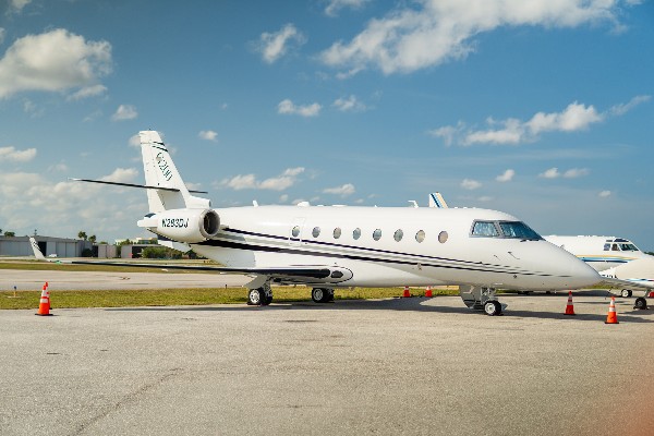 2002 Gulfstream G200 — photo 2