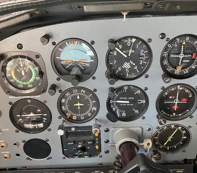 1980 Cessna 182Q, photo 4