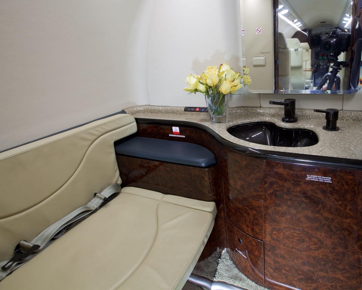 2005 Learjet 40 — photo 3