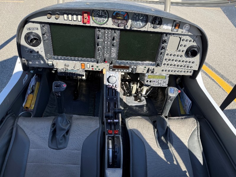 2004 Diamond TwinStar DA42, photo 4