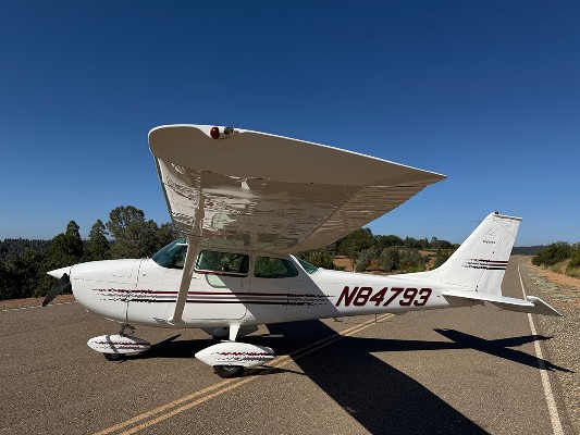 1969 Cessna 172K — photo 1