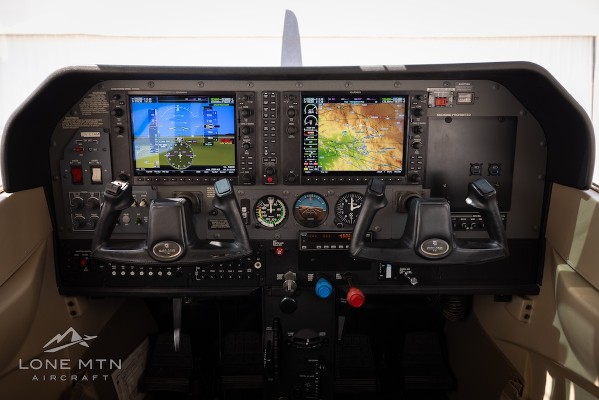 2005 Cessna 182T — photo 4