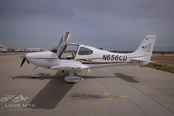 2004 Cirrus SR22-G2 — photo 2
