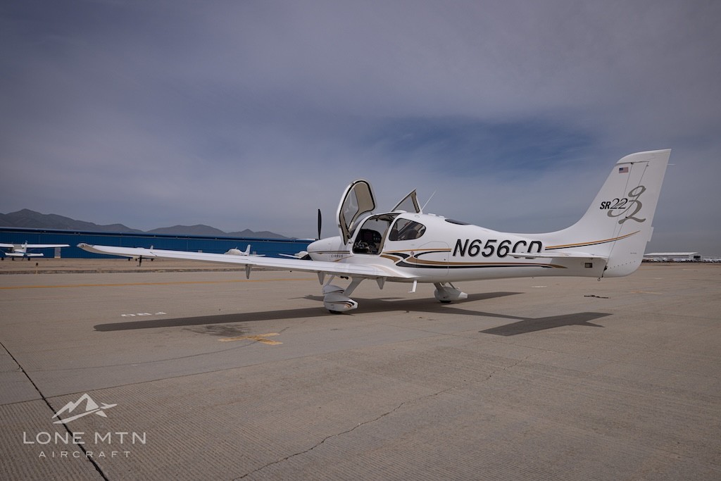 2004 Cirrus SR22-G2 — photo 3