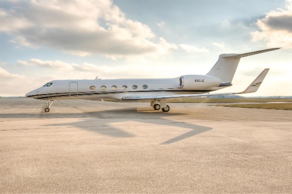 1999 Gulfstream G-V — photo 1