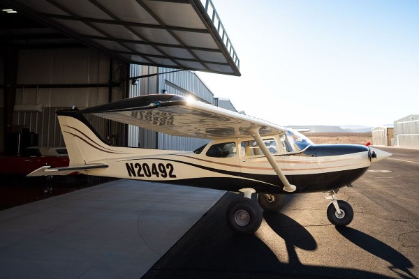 1977 Cessna R172K — photo 1
