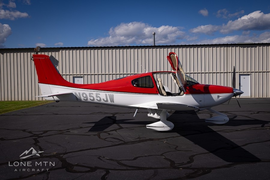 2017 Cirrus SR22-G6, photo 2