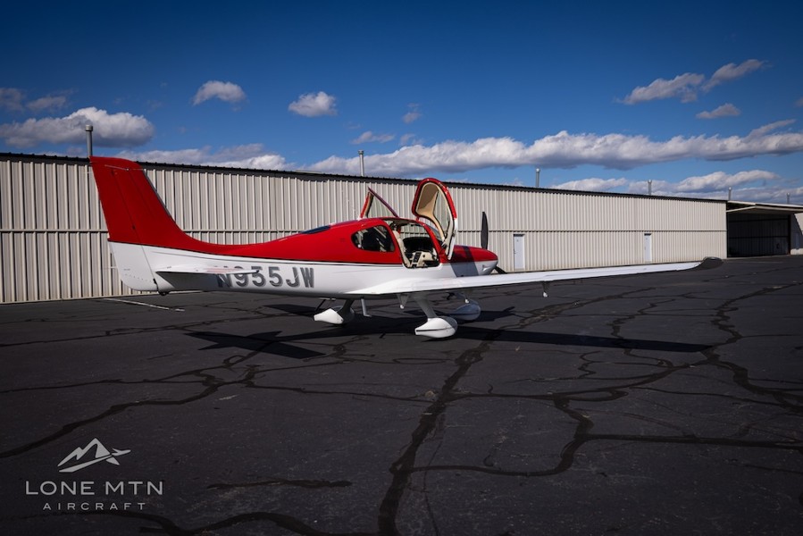 2017 Cirrus SR22-G6, photo 3