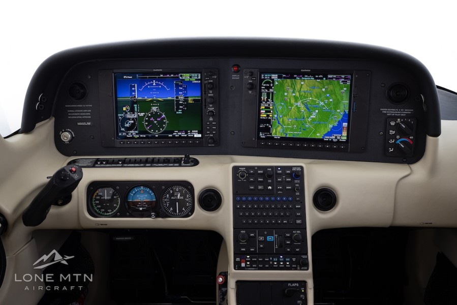 2017 Cirrus SR22-G6, photo 4