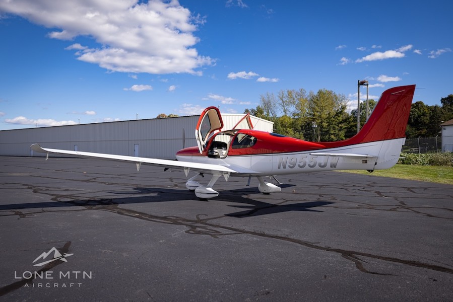 2017 Cirrus SR22-G6, photo 6
