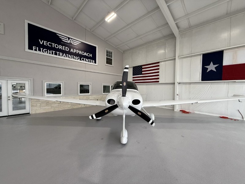 2019 Cirrus SR20 "Generation 6" (N627CN), photo 3