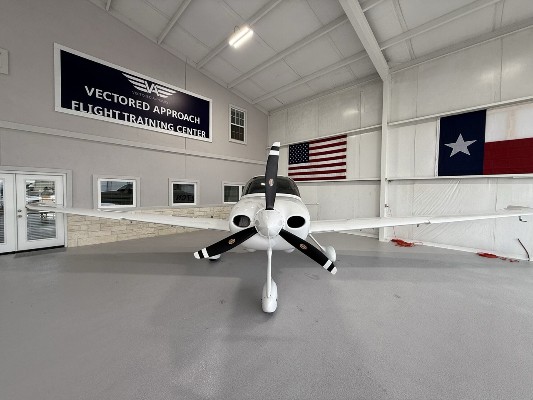 2019 Cirrus SR20 — photo 3