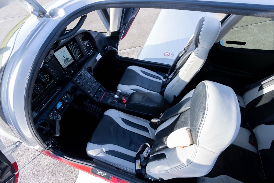 2012 Cirrus SR22T GTS, photo 16