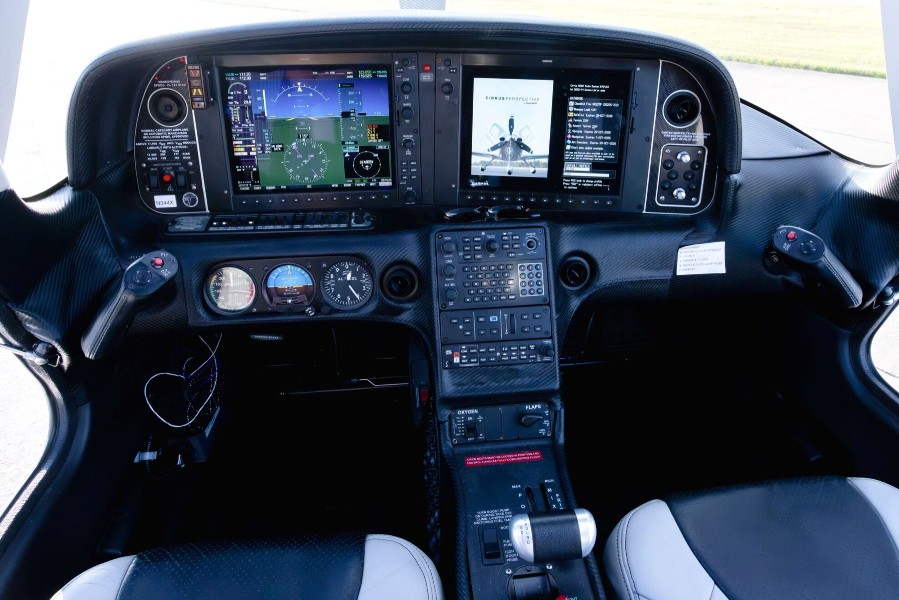 2012 Cirrus SR22T GTS, photo 19