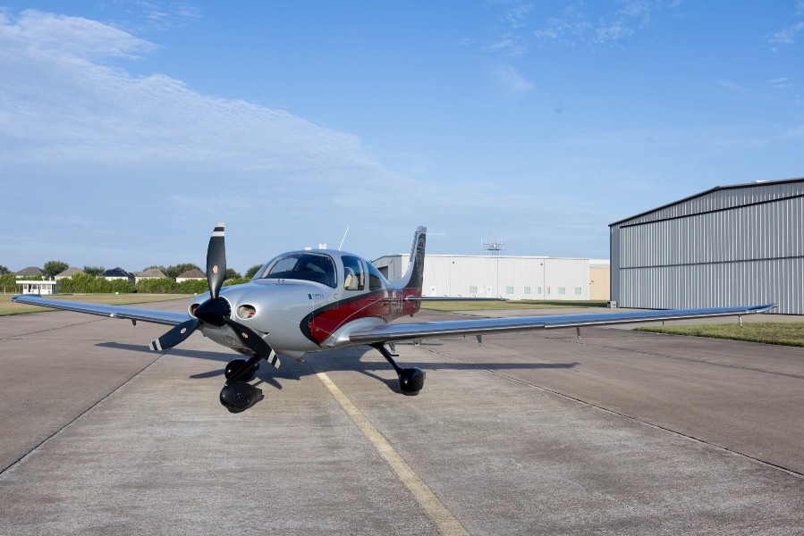 2012 Cirrus SR22T GTS, photo 2
