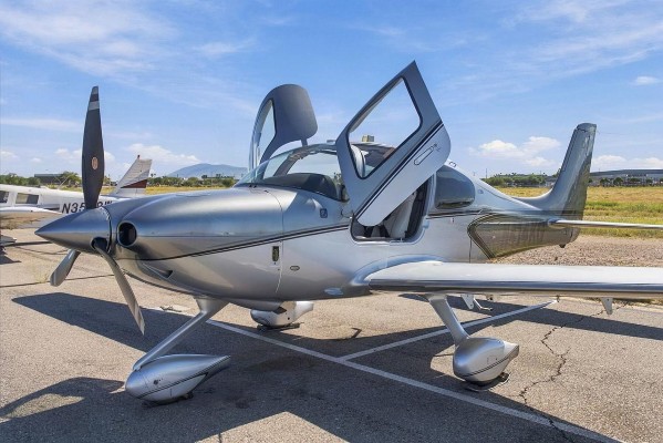 2022 Cirrus SR22T-G6 — photo 2