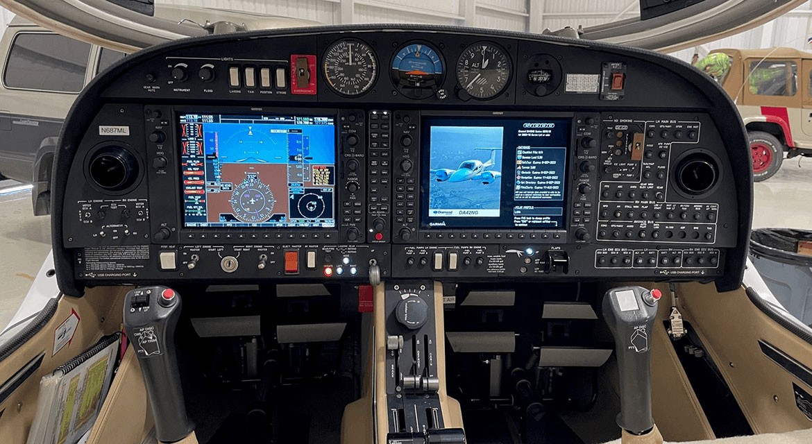 2007 Diamond TwinStar DA42 NG (Conversion) 5
