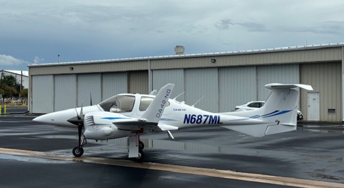 2007 Diamond TwinStar DA42 NG (Conversion), photo 2