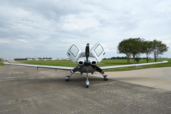 2022 Cirrus SR22-G6 — photo 3