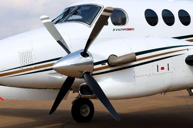2014 Beech King Air C90GT — photo 2