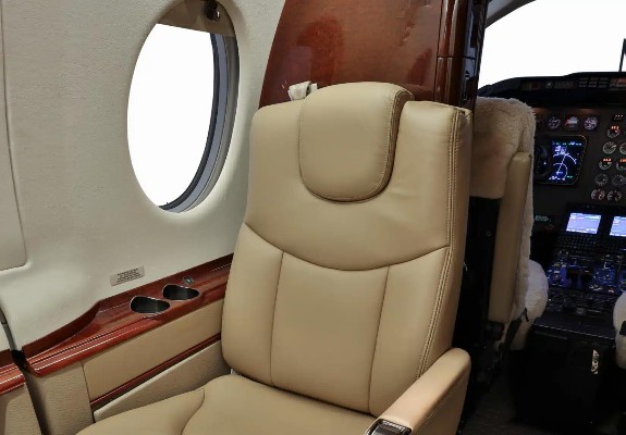 2000 Beech Beechjet 400A — photo 3