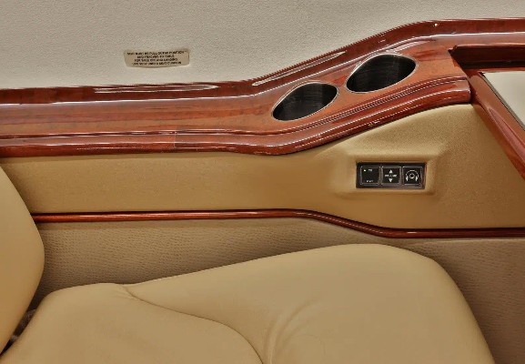 2000 Beech Beechjet 400A — photo 4