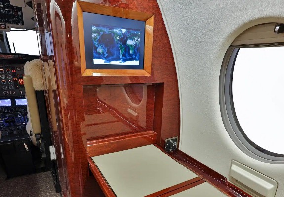 2000 Beech Beechjet 400A — photo 6