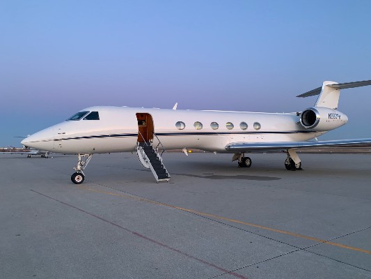 1999 Gulfstream G-V — photo 2