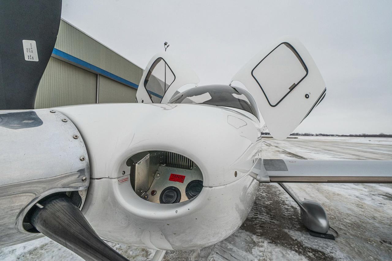 2011 Cirrus SR22-G3 — photo 4
