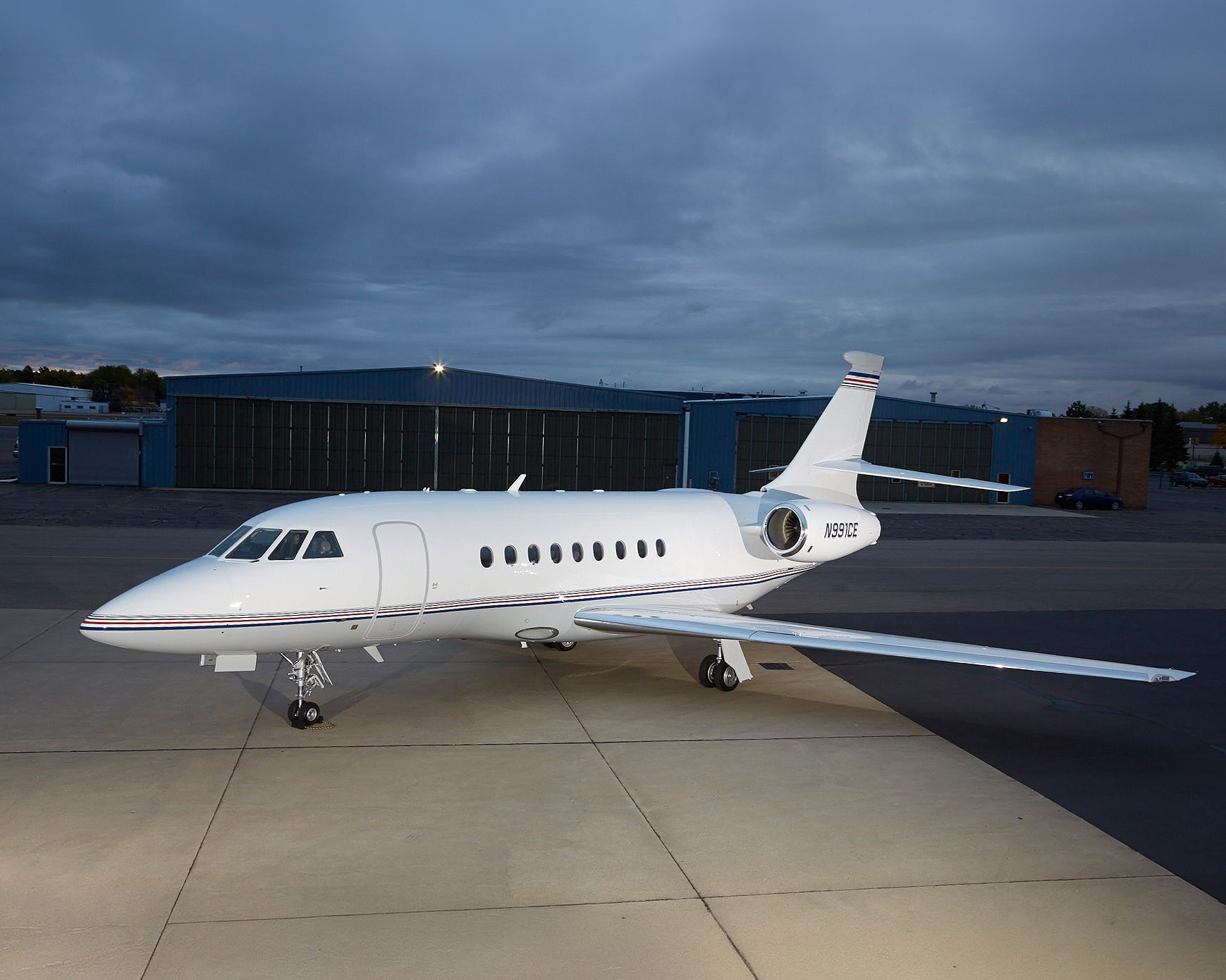 2002 Falcon 2000