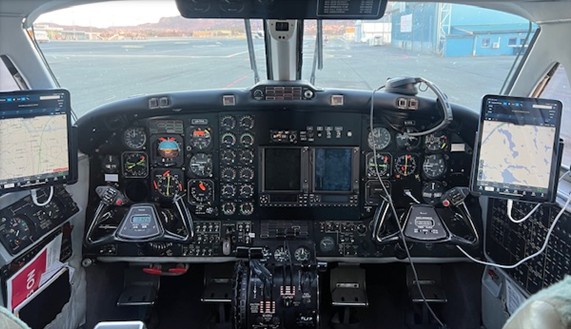 1981 Beechcraft Beech King Air 200 (LN-TFA), photo 6