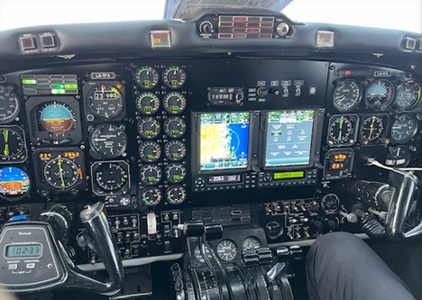 1981 Beechcraft Beech King Air 200 (LN-TFA), photo 7
