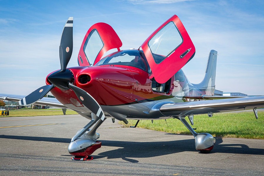 2025 Cirrus SR22-G7 GTS (N564FD), photo 3