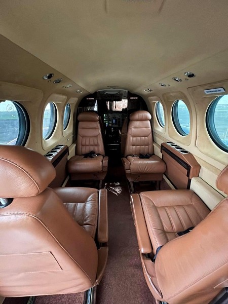 1995 Beech King Air C90B, photo 6