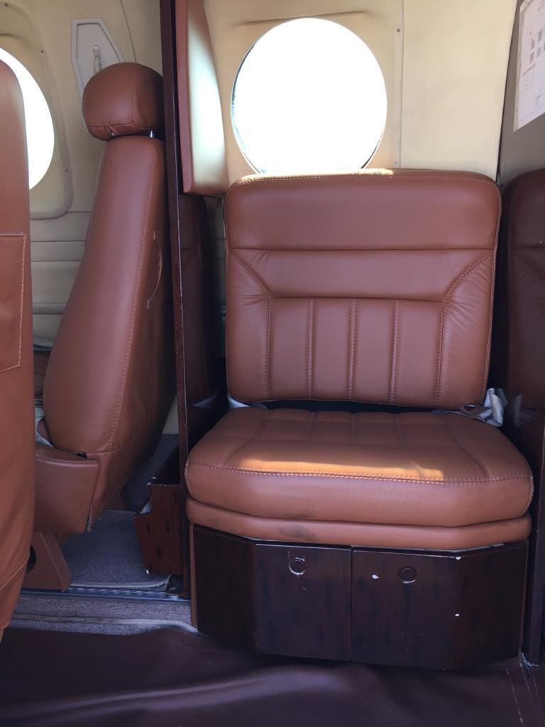 1995 Beech King Air C90B 5