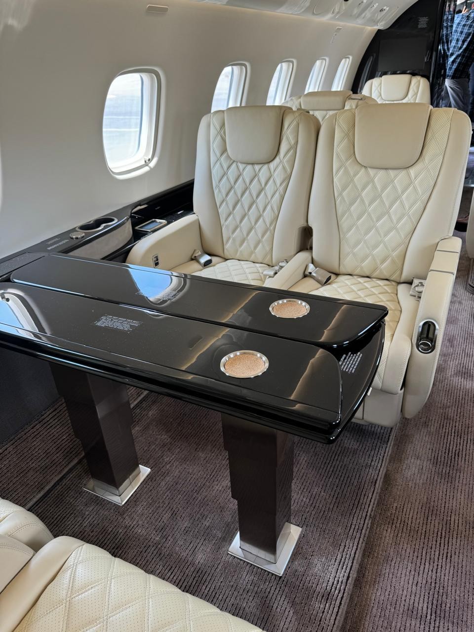 2016 Embraer Legacy 650 — photo 2