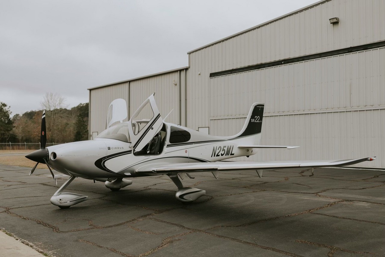 2005 Cirrus SR22-G2 — photo 2
