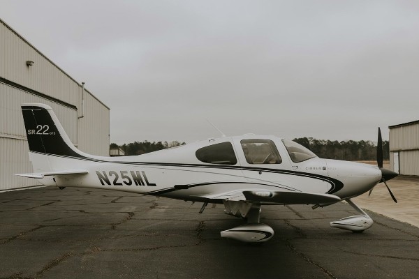 2005 Cirrus SR22-G2 — photo 5