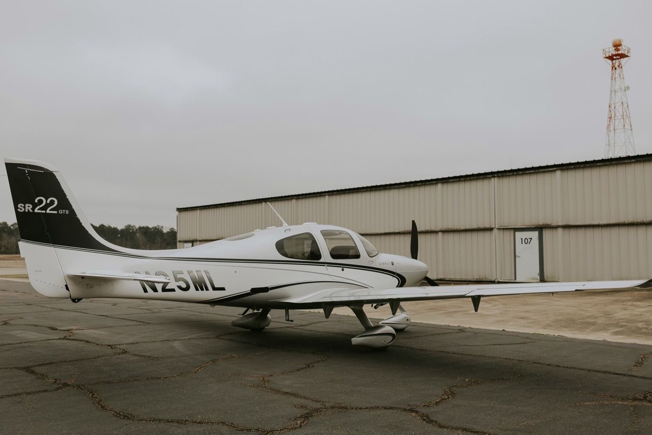 2005 Cirrus SR22-G2 GTS 3