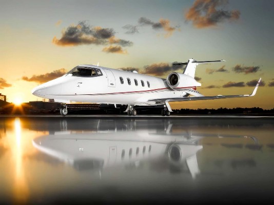 2012 Learjet 60 — photo 1