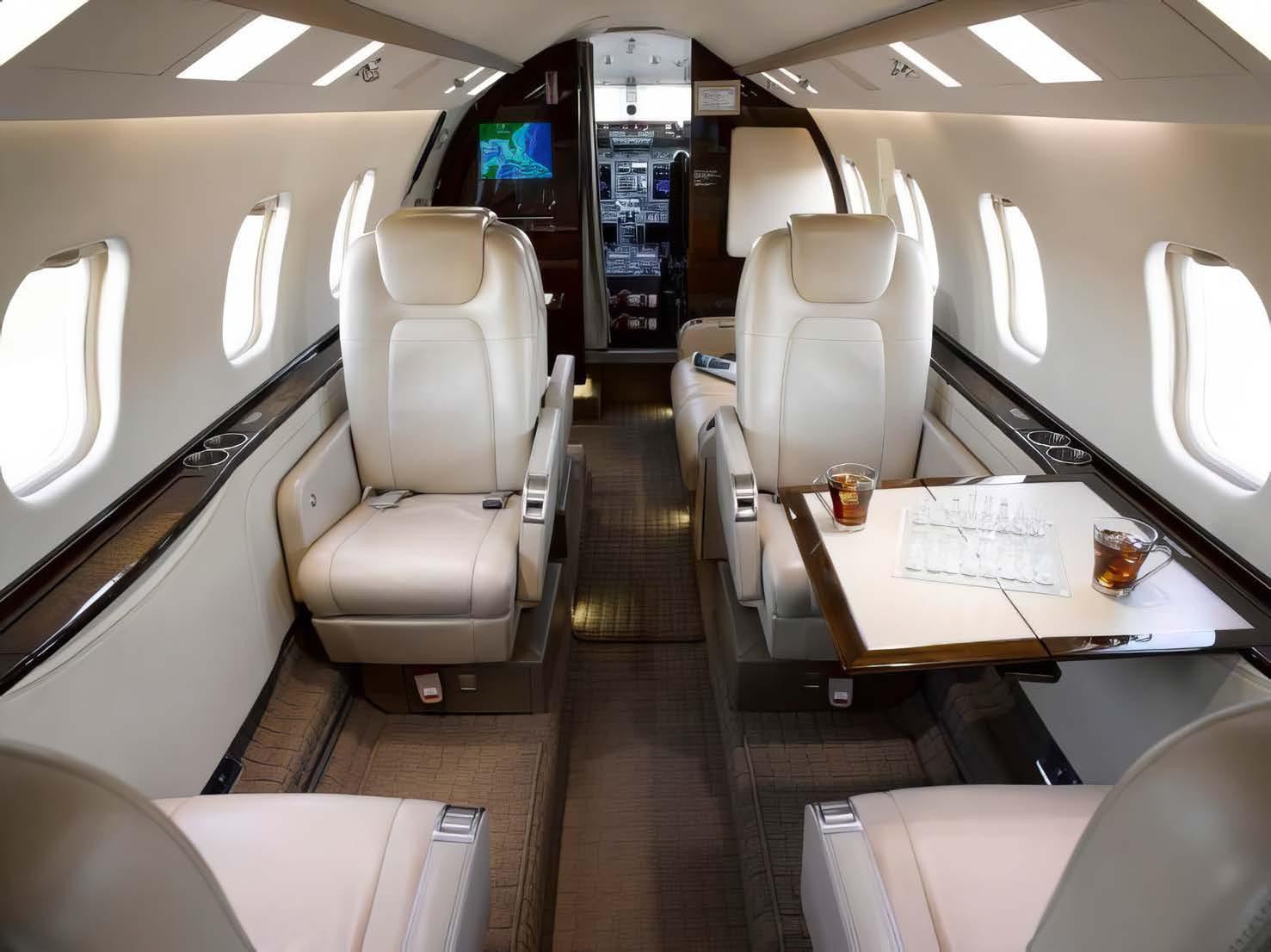 2012 Learjet 60 — photo 5