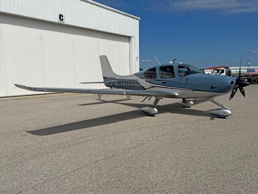 2019 Cirrus SR22-G6 — photo 4