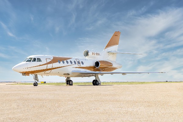 2002 Falcon Falcon 50 — photo 2