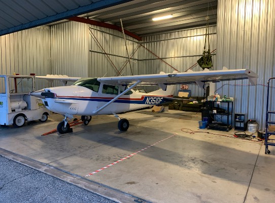 1966 Cessna 182 — photo 2