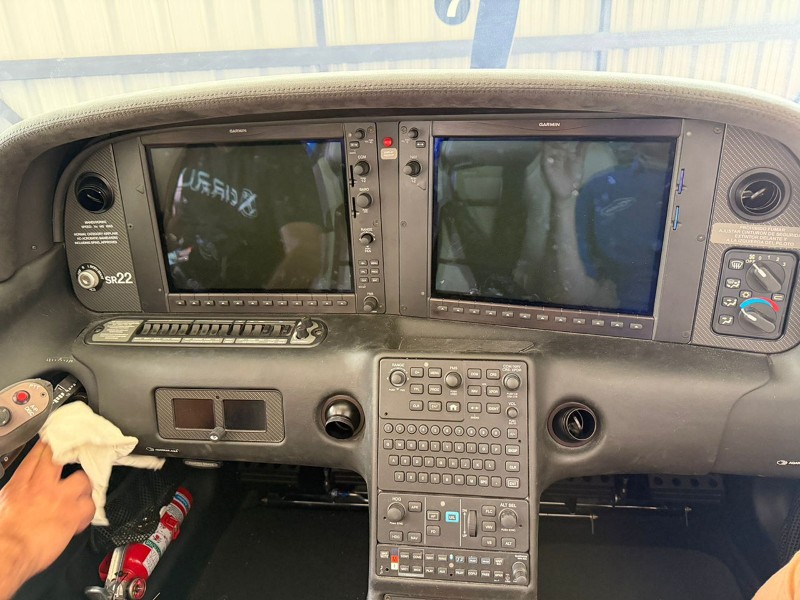 2021 Cirrus SR22-G6 GTS (LV-JVU), photo 17